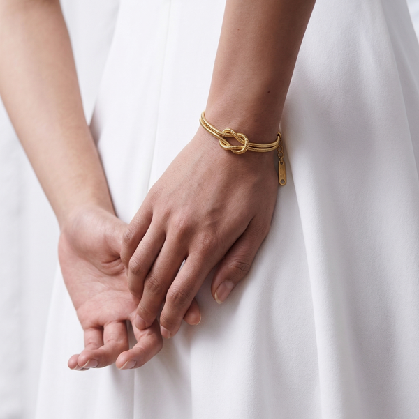 Bracelet Jonc Nœud Infini Doré