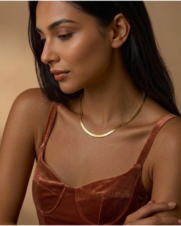 Collier Doré Reflet de Soie Minimaliste