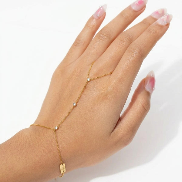 Chaîne de main dorée, bracelet bague